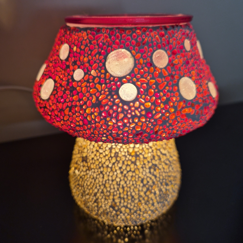 Scentsy Cute As A Button Warmer